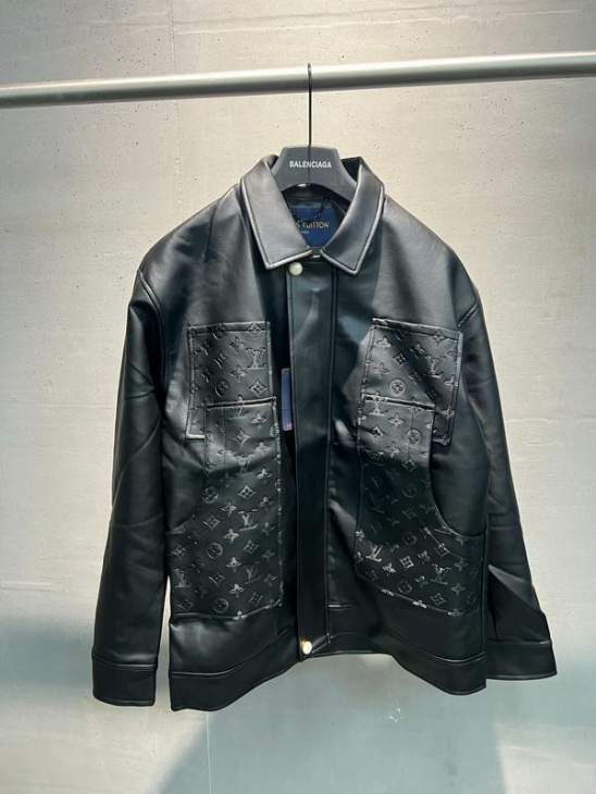 Picture of Louis Vuitton Jackets _SKULVM-2XLxbtx0432633
